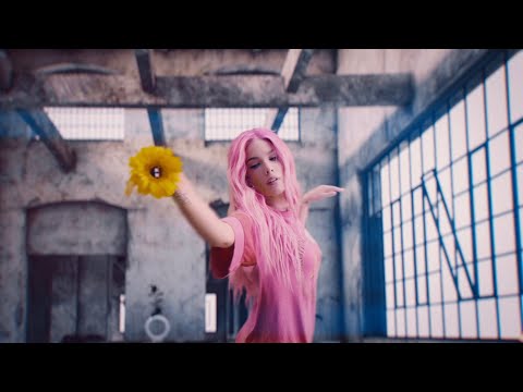 Marshmello & Halsey – Be Kind (Official Music Video)